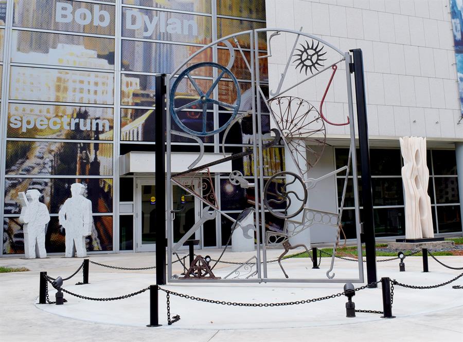 Miami tiene la única escultura de Bob Dylan Miami tiene la única escultura de Bob Dylan
