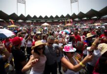 Puerto Rico vuelve a bailar salsa en su día nacional (2)