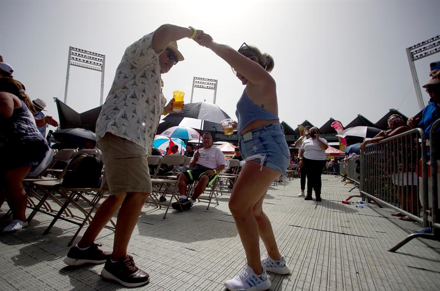 Puerto Rico vuelve a bailar salsa en su d&iacute;a nacional (2)