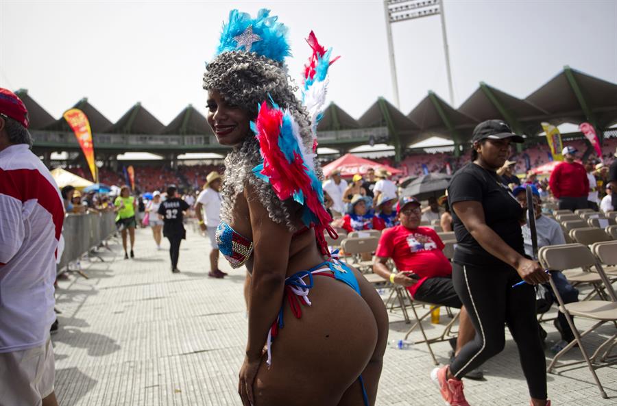 Puerto Rico vuelve a bailar salsa en su d&iacute;a nacional (2)