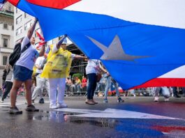 puertorriqueños inunda la Quinta Avenida de Nueva York (1)