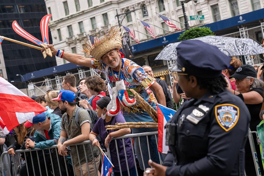 puertorriqueños inunda la Quinta Avenida de Nueva York (3)