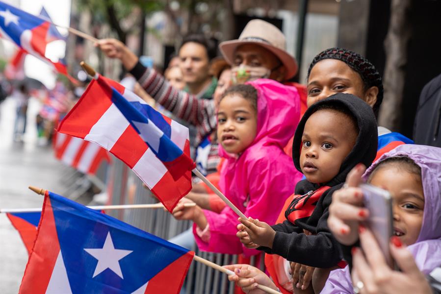 puertorriqueños inunda la Quinta Avenida de Nueva York (4)