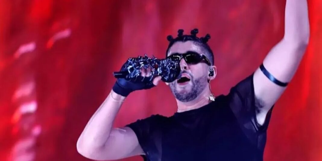 Bad Bunny La venta de boletos para los tres conciertos que ofrecerá Bad Bunny a finales de julio en Puerto Rico arrancó este sábado, un par de días después de que miles de personas pernoctaran en las afueras del sitio en donde se realizará el show en San Juan.