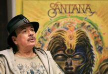 Carlos Santana se desmaya en pleno concierto en Michigan Carlos Santana