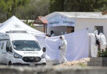 Exhuman cuerpo de la mexicana Debanhi Escobar para tercera autopsia Exhuman cuerpo de la mexicana Debanhi Escobar (2)