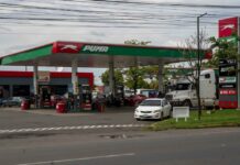Nicaragua extiende en una semana el congelamiento de precios de combustibles El Gobierno de Nicaragua anunció este sábado que extenderá en una semana el congelamiento en los precios de los combustibles, para mitigar el impacto de las alzas internacionales en los costos del petróleo.