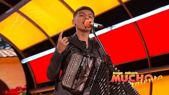 En 2020, Bermúdez fue ganador del concurso de Estrella TV, “Tengo Talento Mucho Talento”.