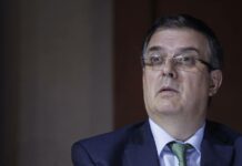 Un mexicano muerto y dos heridos en el tiroteo de Chicago, según canciller Marcelo Ebrard