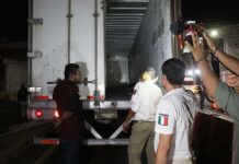 Autoridades hallan a 229 migrantes al interior de tráiler en estado mexicano de Veracruz México realiza operativo para buscar a migrantes (2)