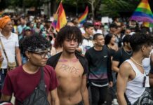 Una marcha LGBTI+ diversa y plural tiñe las calles de Caracas de mil colores marcha LGBTI+