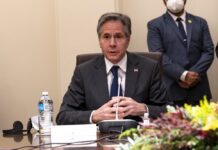 El secretario de Estado estadounidense, Antony Blinken, reconoció este sábado que las "tensiones" entre Estados Unidos y China "están creciendo" pero abogó que en momentos de crisis es especialmente importante "mantener el diálogo" y dejar "las puertas abiertas para la diplomacia".