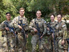 El Departamento de Defensa de Estados Unidos está desarrollando por primera vez sostenes que se adaptan a las necesidades de las mujeres soldados en el terreno.