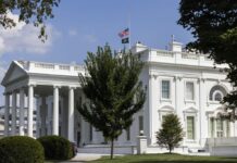 La Casa Blanca divulga plan contra la pérdida de tiempo de consumidores que hacen reclamos Casa Blanca