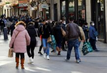 ¿Cómo afectan las nuevas conductas del consumidor a los emprendimientos? Todos quieren ser empresarios exitosos, pero la mayoría fracasa por falta de compromiso. Y cuando hablo de compromiso, no me refiero al que tienes con tu empresa o negocio, sino también con tus clientes.