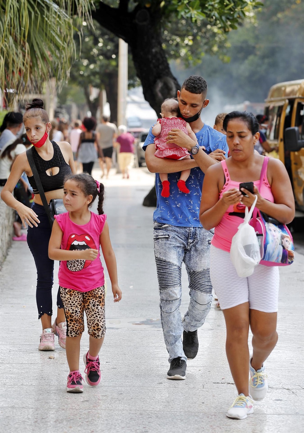 Cubanos Cuba recibió en los primeros siete meses del año 834.891 visitantes internacionales, cinco veces más que el mismo período de 2021, según datos oficiales divulgados este sábado.