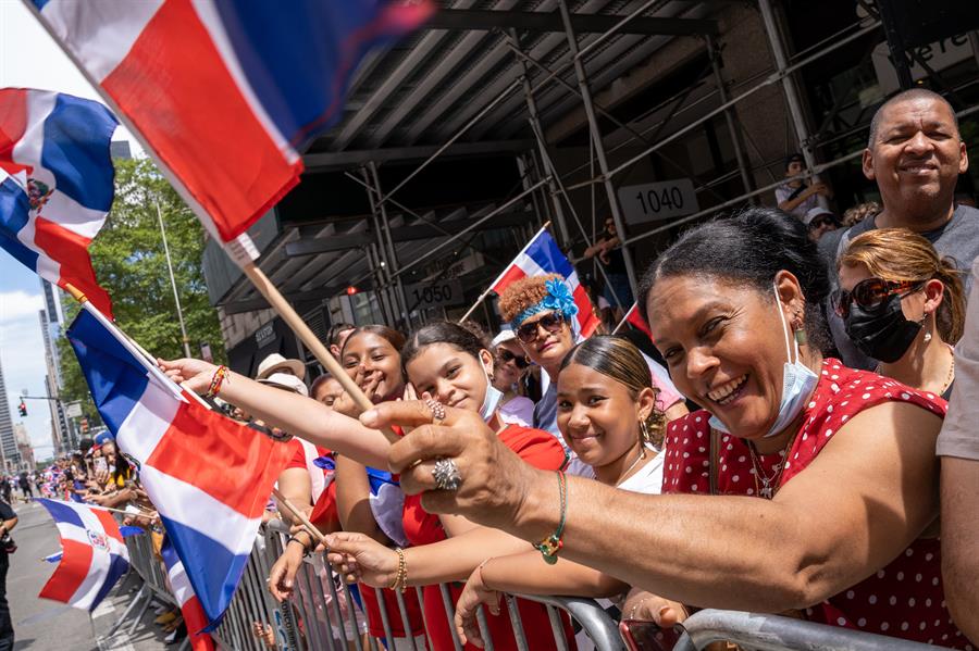 Dominicanos desfilan en Nueva York