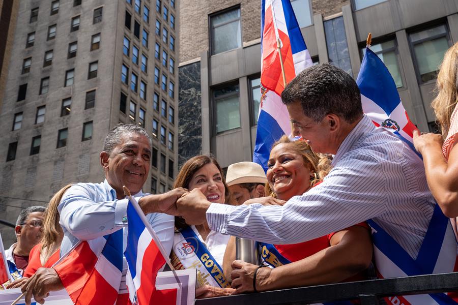 Dominicanos desfilan en Nueva York