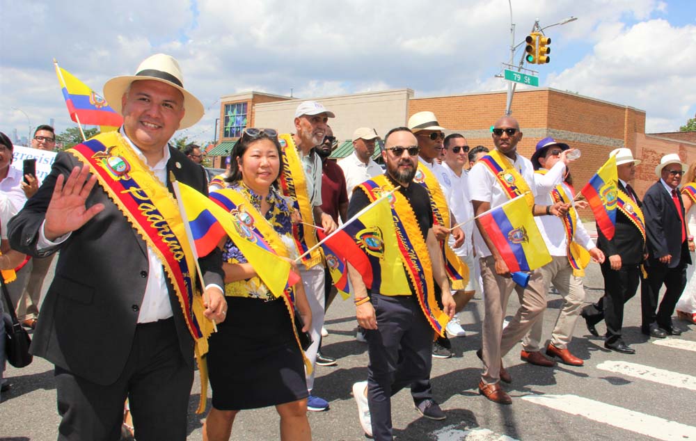 Las principales autoridades que encabezaron el 39º Desfile Ecuatoriano de Nueva York,