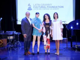 Grammy Latino entrega la beca Sofía Carson a una vocalista venezolana