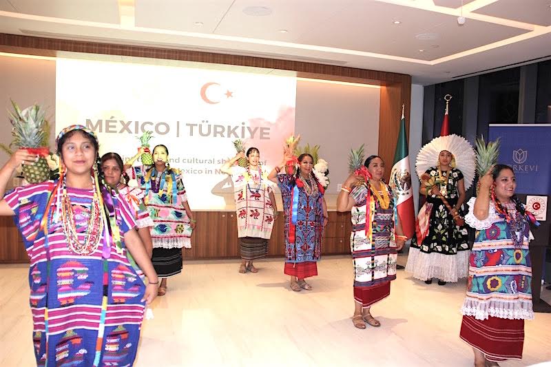 Grupo Folcl&oacute;rico de Poughkeepsie