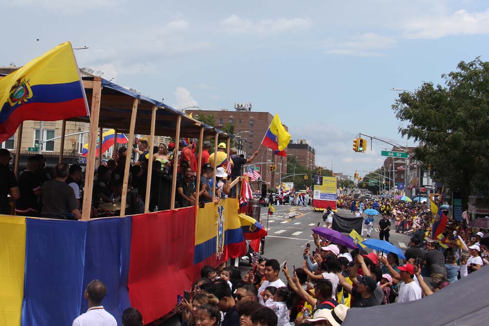desfile ecuatoriano