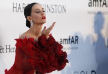La cantante estadounidense Katy Perry bautiza este sábado un nuevo crucero de Norwegian dotado con un teatro de tres pisos que se convierte en un club nocturno al estilo de Las Vegas que presentará el musical inspirado en la vida de Donna Summer en sus itinerarios, que se centrarán en el Caribe y Europa.