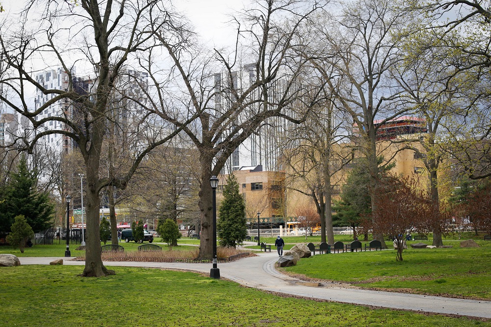 King-Manor-Park-photo-Jordana Bermudez-NYC-and-Company.