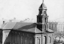 Celebran 200 años de la primera iglesia católica en Brooklyn En esta foto de los archivos de la Biblioteca Pública de Brooklyn, de principios de siglo, se ve a la actual construcción de la catedral-basílica de San Jaime, que fue reconstruida en 1903 debido a severos daños causados por incendios. Este icono de la fe católica en Brooklyn, fue establecido en 1822 y celebra su bicentenario.