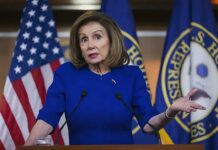 Pelosi acusa a Trump de instigar los ataques contra las fuerzas del orden La presidenta de la Cámara de Representantes de EE.UU., Nancy Pelosi, acusó este viernes a Trump de "instigar los ataques contra las fuerzas del orden" por sus críticas al FBI tras el registro de su casa, como lo hizo en el ataque al Capitolio del 6 de enero de 2021.