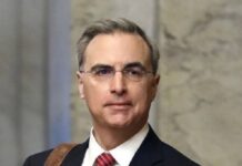 EE.UU. llama a declarar a Pat Cipollone, exabogado de la Casa Blanca con Trump por el 6 enero Pat Cipollone.