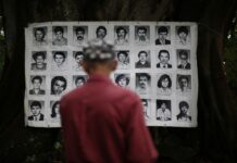 Conmemoran 38 años de masacre contra civiles atribuida a Ejército salvadoreño fotografías de civiles asesinados durante la guerra civil salvadoreña