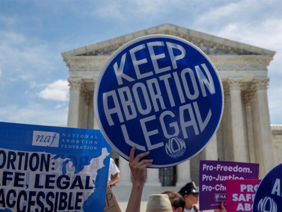 Aborto La Justicia de Arizona (suroeste de EE.UU.) falló este viernes a favor del Gobierno del estado y permitió que se aplique una ley de 1973 que prohíbe el aborto en prácticamente la totalidad de los casos.