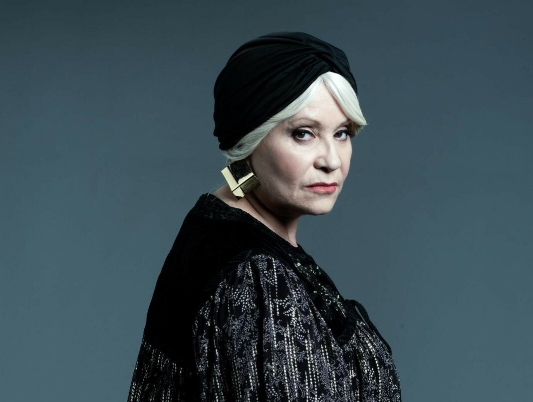 Adriana Barraza