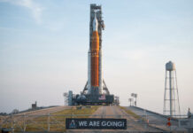 La NASA atrasó hasta el próximo lunes 5 de septiembre el lanzamiento desde Cabo Cañaveral (Florida) de la misión lunar no tripulada Artemis I, debido a una fuga detectada en el conducto para proveer de combustible al cohete SLS.