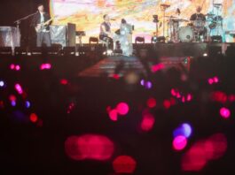 Coldplay, con espectáculo lleno de efectos, inicia en Río gira por Sudamérica Chris Martin, vocalista de la banda británica Coldplay