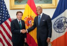 El alcalde de Nueva York recibió la visita del alcalde de Madrid El alcalde de Nueva York, Hon. Eric Adams recibió la visita del alcalde de Madrid, José Luis Martínez-Almeida con ocasión de la conmemoración de los cuarenta años de la firma del Acuerdo de Ciudades Hermanas entre las dos ciudades. (Foto de Michael Appleton/Mayoral Photography Office)