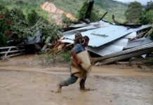 Honduras declaró este viernes una alerta roja, de emergencia, en el norte del país, y una amarilla, de precaución, en 8 de los 18 departamentos del país debido a que continuarán las lluvias, que hasta ahora dejan 80.195 personas afectadas.