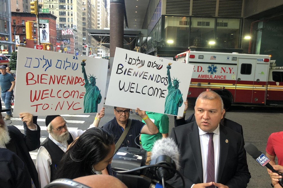 Manuel Castro La presencia de los inmigrantes en la ciudad de Nueva York se hace evidente en las calles, los centros de trabajo, las escuelas y los barrios de los 5 condados.