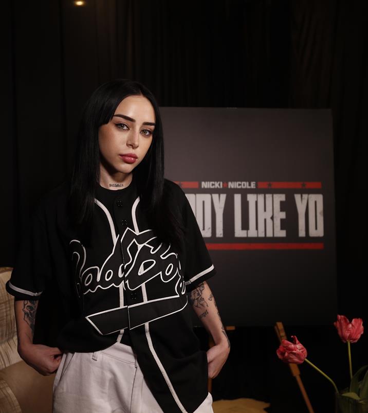 La cantante y compositora argentina Nicki Nicole posa en entrevista 