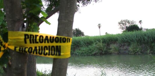 Nueve inmigrantes murieron ahogados al intentar cruzar el jueves el río Bravo que separa México de Estados Unidos, según la última actualización de la Oficina de Aduanas y Protección Fronteriza estadounidense (CBP), que informó este sábado de la localización de un noveno cuerpo.