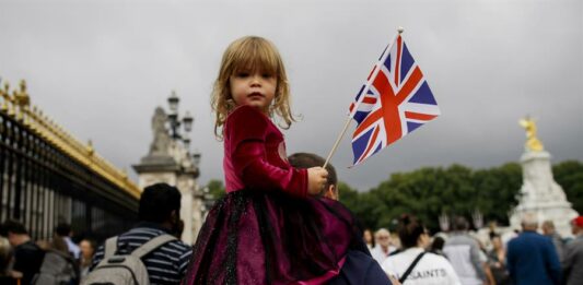 cortejo a la Reina Isabel II (1)