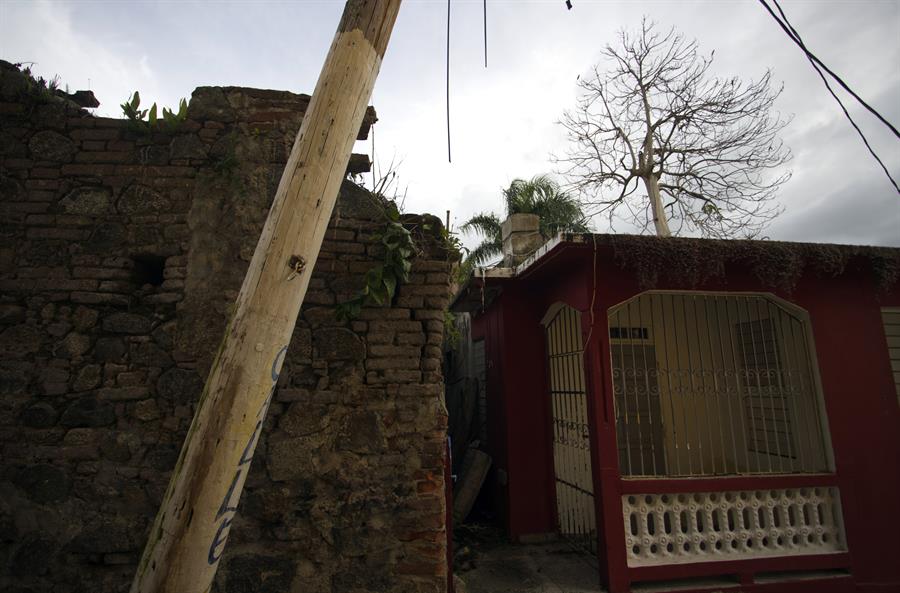destrozos del huracan Mar&iacute;a