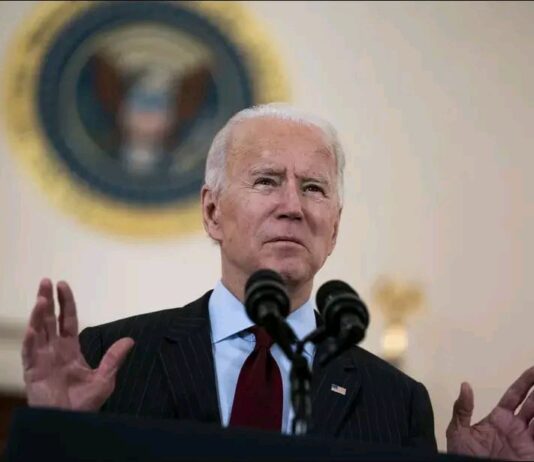 El presidente de Estados Unidos, Joe Biden, felicitó este sábado a la primera ministra italiana, Giorgia Meloni, que juró hoy el cargo, y le pidió "continuar con el apoyo a Ucrania y "pedir cuentas a Rusia por su agresión".