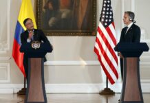 Petro pide un tratado de protección para migrantes colombianos en EE.UU. El presidente de Colombia Gustavo Petro (izq.) participa en una rueda de prensa junto al secretario de Estado de Estados Unidos, Antony Blinken