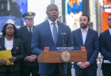 El alcalde de Nueva York no aparece en un video destruyendo motos de migrantes venezolanos Eric Adams