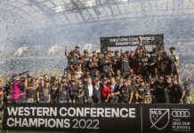 Jugadores de Los Angeles FC festejan su triunfo ante Austin Football Club (1)