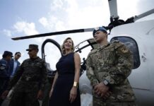 La encargada de Negocios de la Embajada de Estados Unidos en El Salvador, Katherine Dueholm