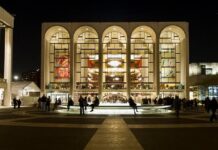 Las instituciones artísticas de Nueva York dejan de exigir la mascarilla Met ópera.