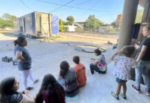 Venezolanos en México no quieren ser repatriados y buscan llegar a EE.UU. Migrantes venezolanos son vistos en un albergue el 28 de octubre de 2022 en la ciudad de Hermosillo, Sonora (México).